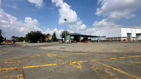 82A Merino Avenue, City Deep - Yard - 5200m² (6)